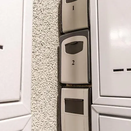 Apartment Brand New Two #23 With Free Parking In The Center