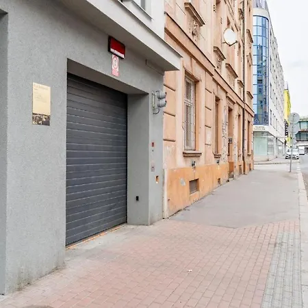 Apartment Brand New Two #23 With Free Parking In The Center